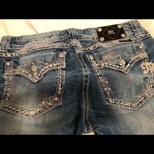 Miss Me capris w/ bling